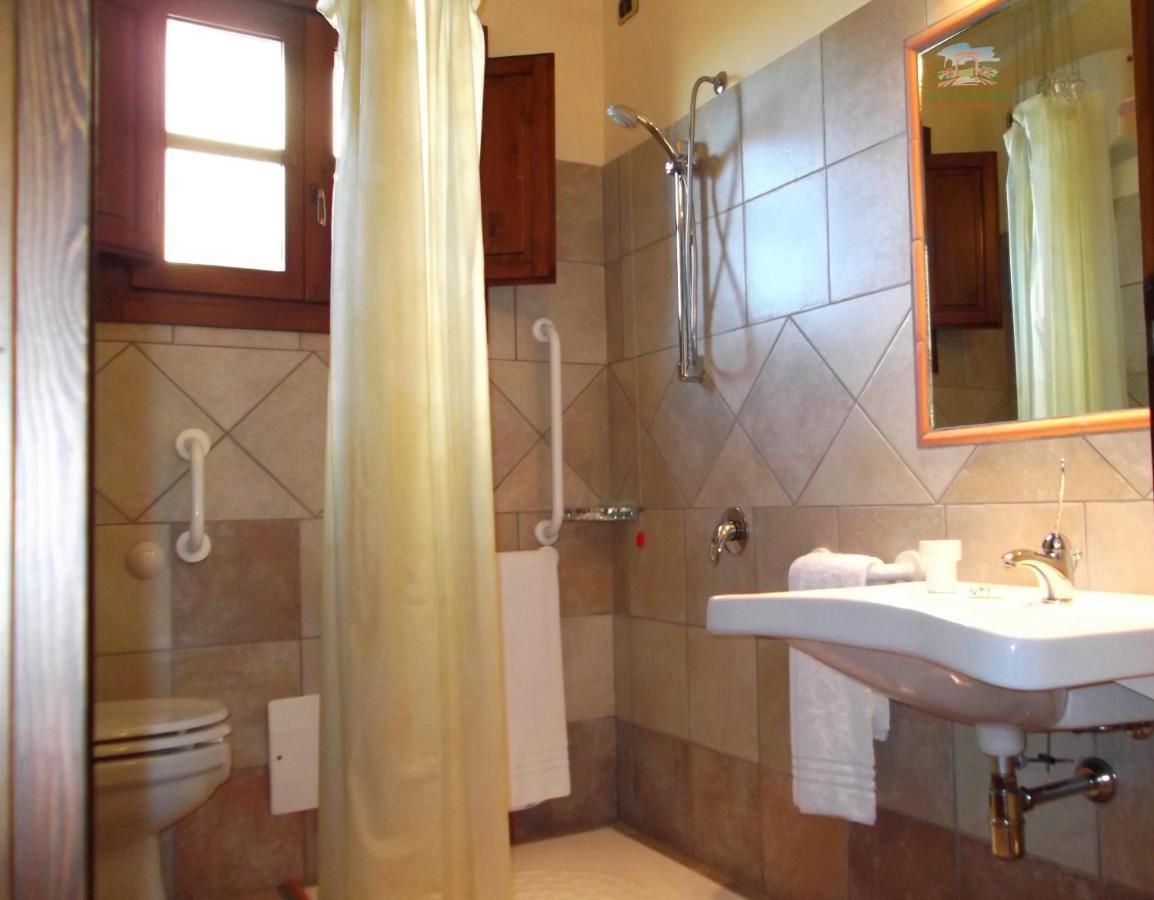 Hotel La Corte Rosada วิลลัสซีมีอุส ห้อง รูปภาพ