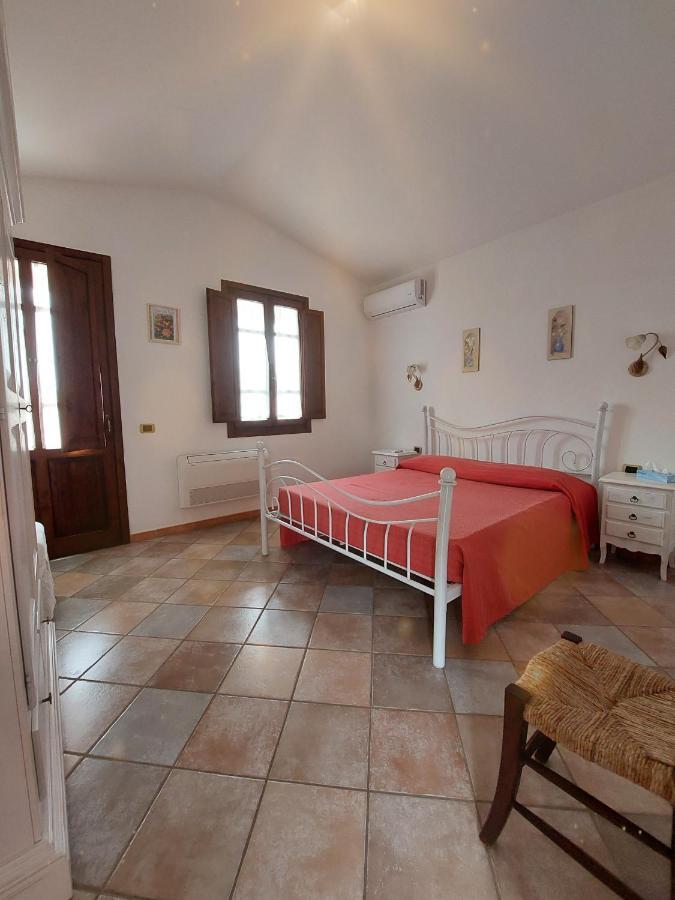 Hotel La Corte Rosada วิลลัสซีมีอุส ภายนอก รูปภาพ