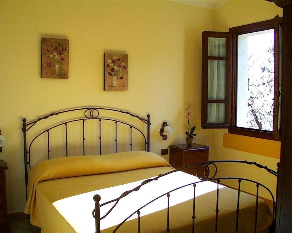 Hotel La Corte Rosada วิลลัสซีมีอุส ภายนอก รูปภาพ