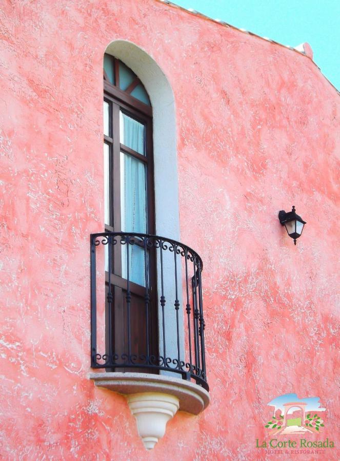 Hotel La Corte Rosada วิลลัสซีมีอุส ภายนอก รูปภาพ